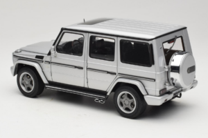 Mercedes G55 AMG W463 Strieborný AUTOart 1:18 76247 Kov – obrázok 7 z 8