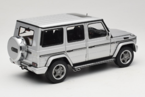 Mercedes G55 AMG W463 Strieborný AUTOart 1:18 76247 Kov – obrázok 3 z 8