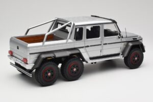 Mercedes AMG G63 W463 6x6 Iridium Strieborný AUTOart 1:18 76301 Kompozit – obrázok 3 z 8