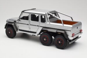 Mercedes AMG G63 W463 6x6 Iridium Strieborný AUTOart 1:18 76301 Kompozit – obrázok 7 z 8