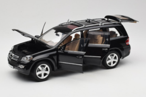 Mercedes GL X164 Obsidian Black Minichamps 1:18 B66962334 Kov – obrázok 2 z 8