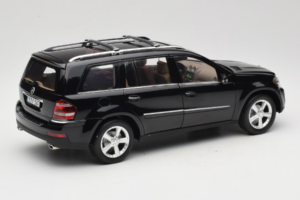Mercedes GL X164 Obsidian Black Minichamps 1:18 B66962334 Kov – obrázok 3 z 8