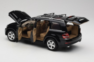 Mercedes GL X164 Obsidian Black Minichamps 1:18 B66962334 Kov – obrázok 5 z 8