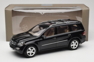 Mercedes GL X164 Obsidian Black Minichamps 1:18 B66962334 Kov – obrázok 8 z 8