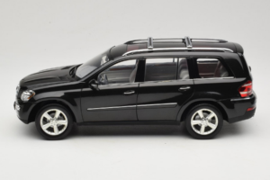 Mercedes GL X164 Period Brown Minichamps 1:18 B66962336 Kov – obrázok 4 z 8