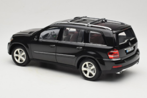 Mercedes GL X164 Period Brown Minichamps 1:18 B66962336 Kov – obrázok 7 z 8