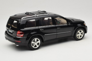 Mercedes GL X164 Tanzanite Blue Minichamps 1:18 B66962335 Kov – obrázok 3 z 8
