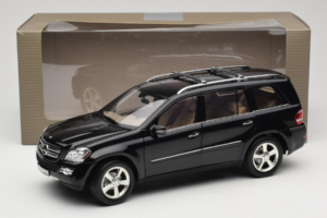Mercedes GL X164 Tanzanite Blue Minichamps 1:18 B66962335 Kov – obrázok 8 z 8