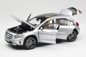Mercedes GLA X156 Polar Strieborný Metalíza Norev 1:18 B66960267 Kov – obrázok 2 z 8
