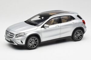 Mercedes GLA X156 Polar Strieborný Metalíza Norev 1:18 B66960267 Kov