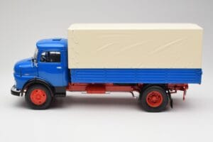 Mercedes L911 Modrý Schuco 1:18 450044800 Kov – obrázok 4 z 8