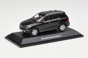 Mercedes M-Class W166 Obsidian Black Metallic Minichamps 1:43 B66960060 Kov – obrázok 2 z 4