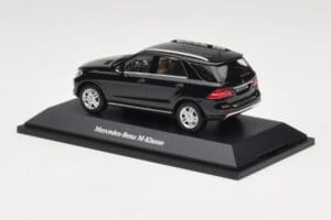Mercedes M-Class W166 Obsidian Black Metallic Minichamps 1:43 B66960060 Kov – obrázok 3 z 4