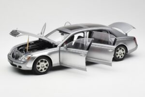 Maybach 62 LWB Himalaya Strieborný Dealer Edition AUTOart 1:18 B66962178 Kov – obrázok 2 z 8