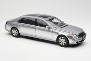 Maybach 62 LWB Himalaya Strieborný Dealer Edition AUTOart 1:18 B66962178 Kov – obrázok 6 z 8