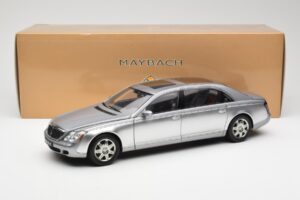 Maybach 62 LWB Himalaya Strieborný Dealer Edition AUTOart 1:18 B66962178 Kov – obrázok 8 z 8