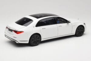 Mercedes Maybach S 680 X223 Diamond White Norev 1:18 B66960666 Kov – obrázok 3 z 8