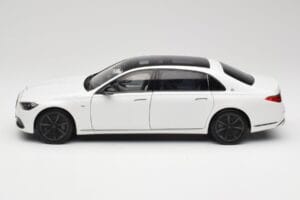 Mercedes Maybach S 680 X223 Diamond White Norev 1:18 B66960666 Kov – obrázok 4 z 8