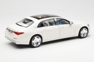 Mercedes Maybach S680 4Matic X223 Diamond Biely Norev 1:18 183918 Kov – obrázok 3 z 8