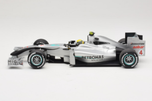 Mercedes MGP W01 #4 N. Rosberg Mercedes GP Showcar 2010 Minichamps 1:18 150100074 Kov – obrázok 3 z 7