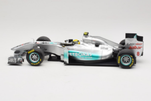 Mercedes MGP W02 #8 N. Rosberg Mercedes GP Showcar 2011 Minichamps 1:18 110110078 Kov – obrázok 3 z 7