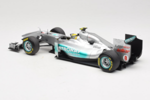 Mercedes MGP W02 #8 N. Rosberg Mercedes GP Showcar 2011 Minichamps 1:18 110110078 Kov – obrázok 5 z 7