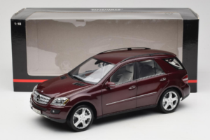 Mercedes ML W164 Red Metallic Minichamps 1:18 150034500 Kov – obrázok 8 z 8