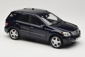 Mercedes ML W164 Tanzanite Blue Dealerská Edícia Minichamps 1:18 B66962322 Kov – obrázok 6 z 8