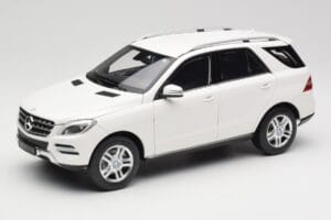 Mercedes ML W166 Biely Minichamps 1:18 100030101 Kov
