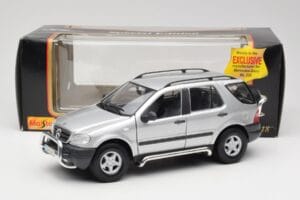 Mercedes ML320 W163 Strieborný Maisto 1:18 50319 Kov – obrázok 8 z 8