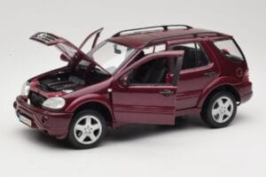 Mercedes ML55 AMG W163 Červený Maisto 1:18 50348 Kov – obrázok 2 z 8