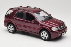 Mercedes ML55 AMG W163 Červený Maisto 1:18 50348 Kov – obrázok 6 z 8