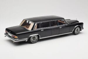 Mercedes 600 Pullman W100 Čierny AUTOart 1:18 76197 Kov – obrázok 3 z 8