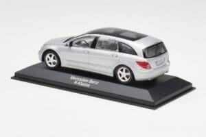 Mercedes R-Class W251 Iridium Silver Minichamps 1:43 B66962214 Kov – obrázok 3 z 4