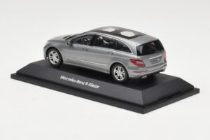 Mercedes R-Class W251 Palladium Silver Metallic Minichamps 1:43 B66960055 Kov – obrázok 3 z 4