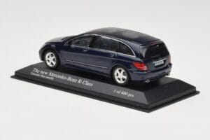 Mercedes R-Class W251 Tanzanite Blue Minichamps 1:43 B66962215 Kov – obrázok 3 z 4