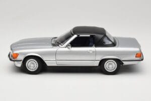 Mercedes R107 380 SL Strieborný Norev 1:18 183725 Kov – obrázok 4 z 8
