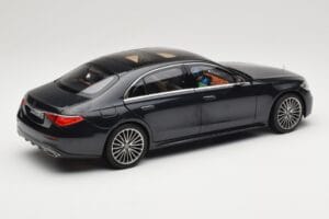 Mercedes S-Class W223 AMG Line Anthracite Blue Norev 1:18 183800 Kov – obrázok 3 z 8