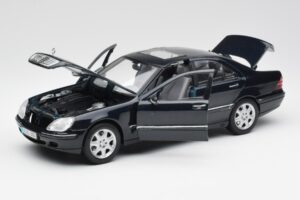 Mercedes S-Class W220 Modrý Maisto 1:18 56051 Kov – obrázok 2 z 8