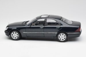 Mercedes S-Class W220 Modrý Maisto 1:18 56051 Kov – obrázok 4 z 8