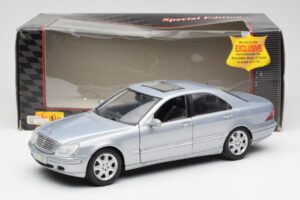 Mercedes S-Class W220 Svetlomodrý Maisto 1:18 56050 Kov – obrázok 8 z 8