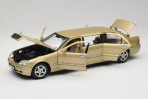 Mercedes S-Class W220 Pullman Gold Metallic Sun Star 1:18 4113 Kov – obrázok 2 z 8