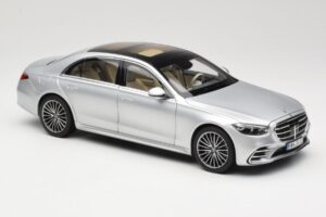 Mercedes S-Class W223 AMG Line Brilliant Silver Norev 1:18 183805 Kov – obrázok 6 z 8