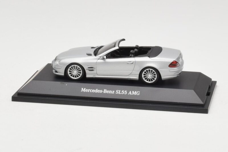 Mercedes SL 55 AMG R230 Strieborný Minichamps 1:43 B66962347 Kov