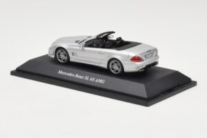 Mercedes SL 65 AMG R230 Strieborný Minichamps 1:43 B66960601 Kov – obrázok 3 z 4