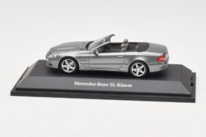 Mercedes SL R230 Palladium Silver Metallic Minichamps 1:43 B66962390 Kov