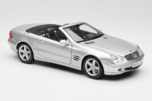 Mercedes SL R230 Strieborný Maisto 1:18 B66962125 Kov – obrázok 6 z 8