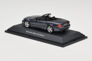 Mercedes SL R230 Tenorit Grey Metallic Minichamps 1:43 B66962392 Kov – obrázok 3 z 4