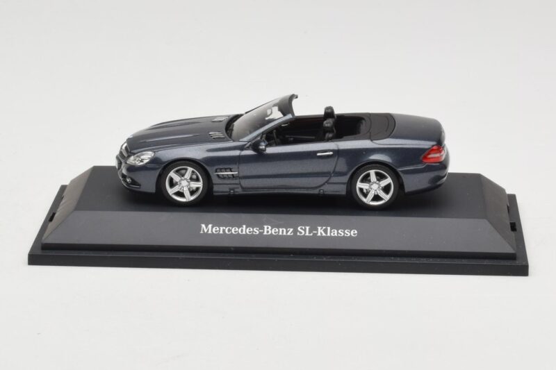 Mercedes SL R230 Tenorit Grey Metallic Minichamps 1:43 B66962392 Kov