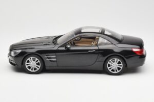 Mercedes SL R231 Magnetite Čierna Metalíza Norev 1:18 B66960107 Kov – obrázok 5 z 9